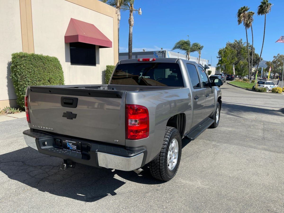 Used 2008 Chevrolet Silverado 1500 LT w/ Towing Package RWD image 5