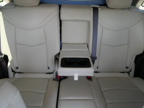 Certified 2024 Cadillac XT5 Premium Luxury w/ LPO, Floor Liner Package AWD/4WD image 11