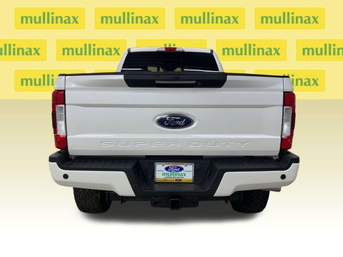 Used 2019 Ford F350 Lariat w/ Lariat Ultimate Package AWD/4WD image 9