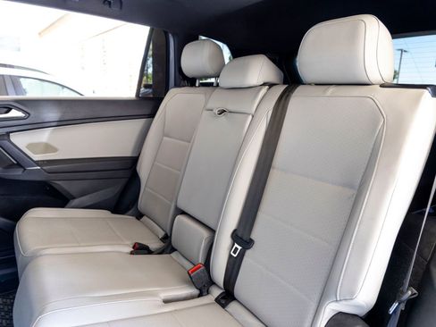 Used 2020 Volkswagen Tiguan SE R-Line w/ 3rd Row Seat Package AWD/4WD image 21