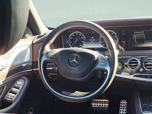Used 2017 Mercedes-Benz S 550 Sedan image 15