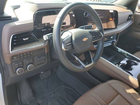 Certified 2025 Chevrolet Tahoe High Country AWD/4WD image 16