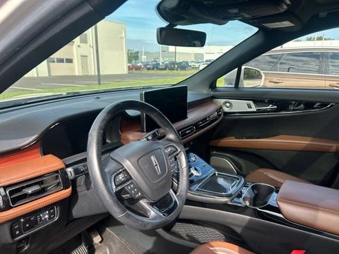 Used 2023 Lincoln Nautilus Reserve w/ Equipment Group 202A AWD/4WD image 7