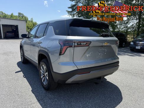 Used 2025 Chevrolet Equinox LT AWD/4WD image 5