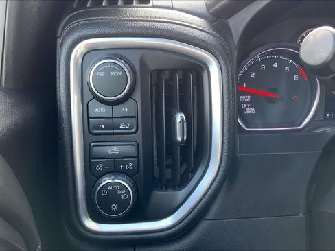 Certified 2021 Chevrolet Silverado 1500 LT w/ Fleet Comfort Package AWD/4WD image 33