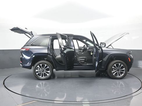 Used 2024 Jeep Grand Cherokee Overland w/ Luxury Tech Group IV image 80