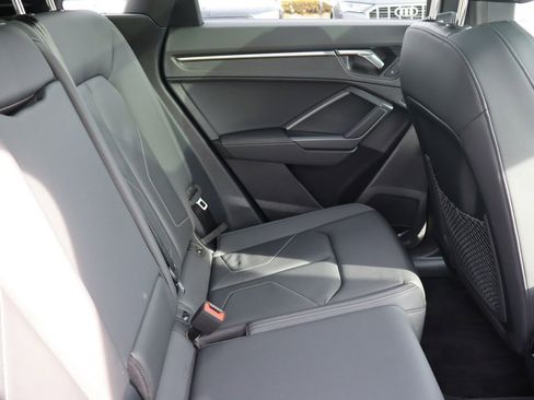 Used 2022 Audi Q3 2.0T Premium w/ Black Optic Sport Package image 14