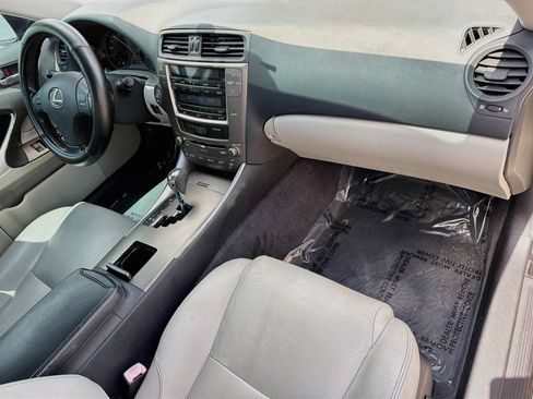Used 2009 Lexus IS 350 RWD image 13