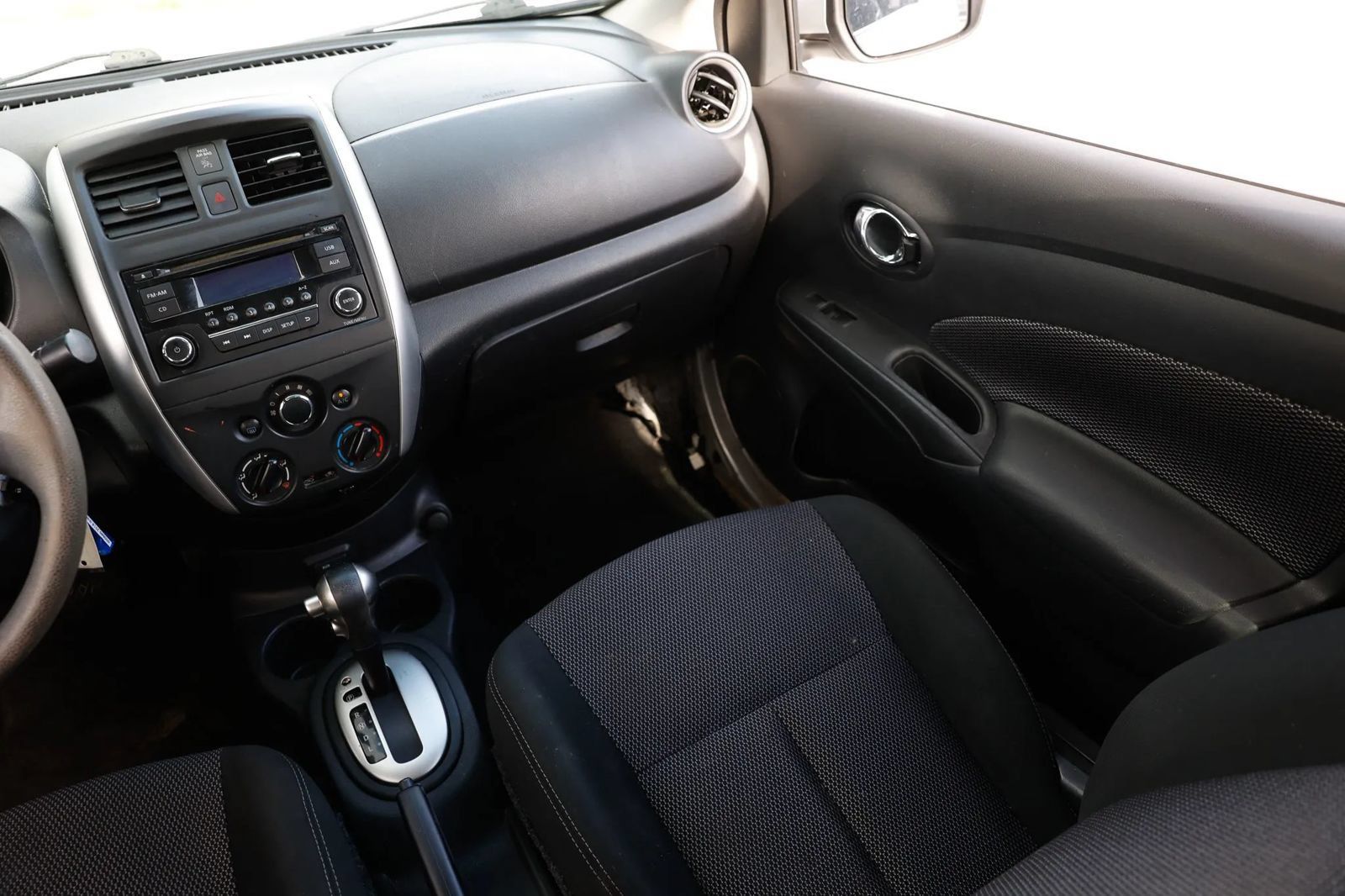 Used 2018 Nissan Versa SV FWD image 14