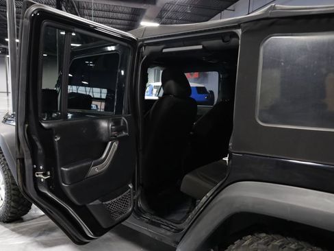Used 2017 Jeep Wrangler Unlimited Sport w/ Quick Order Package 24S AWD/4WD image 15