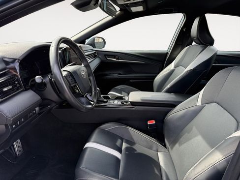 Certified 2025 Toyota Camry SE FWD image 9