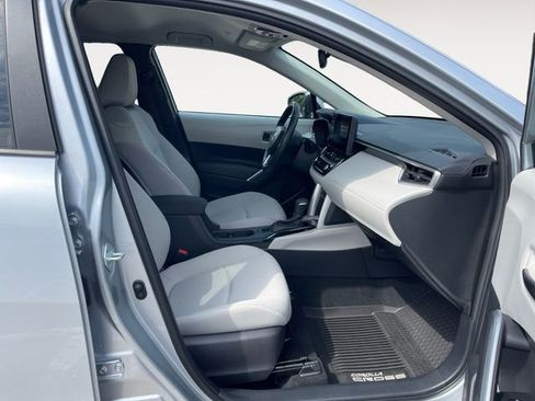 Certified 2023 Toyota Corolla Cross LE AWD/4WD image 15