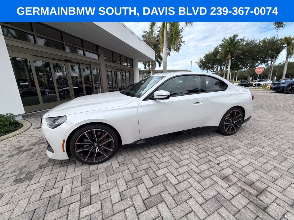 Certified 2024 BMW 230i Coupe w/ Premium Package RWD image 3