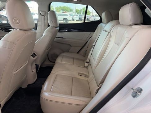 Used 2021 Buick Envision Essence w/ Technology Package I FWD image 12