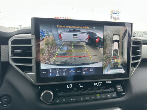 Used 2025 Toyota Tundra Limited AWD/4WD image 15