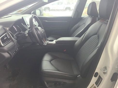 Used 2024 Toyota Camry SE image 16