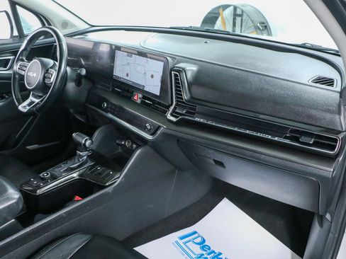 Used 2023 Kia Sportage EX image 25