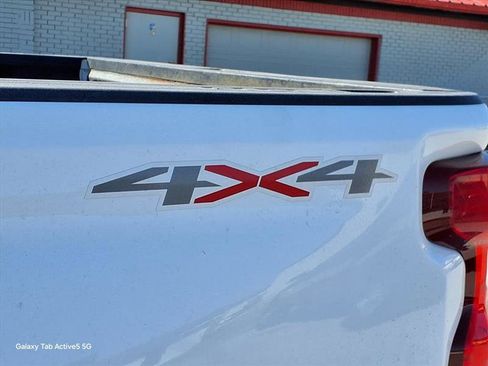 Used 2023 Chevrolet Silverado 2500 Custom w/ Custom Value Package image 3