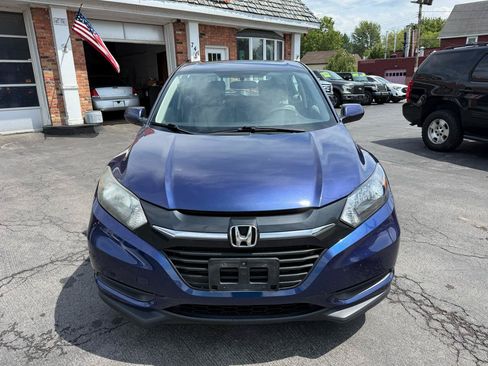 Used 2016 Honda HR-V LX image 2