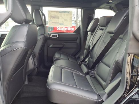 New 2026 Ford Bronco Outer Banks w/ Sasquatch Package image 10