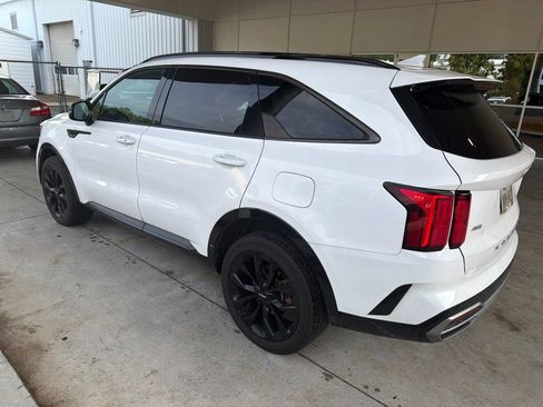 Used 2022 Kia Sorento SX AWD/4WD image 2