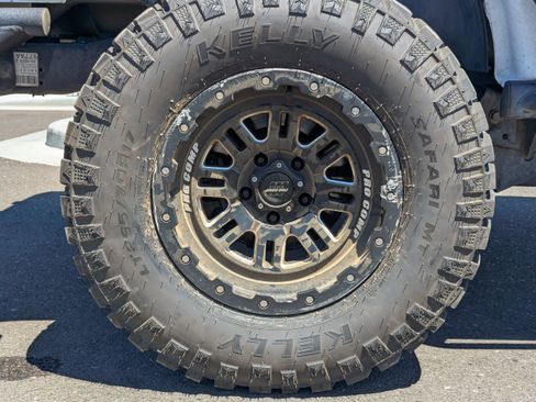 Used 2016 Jeep Wrangler Unlimited Rubicon w/ Connectivity Group AWD/4WD image 44