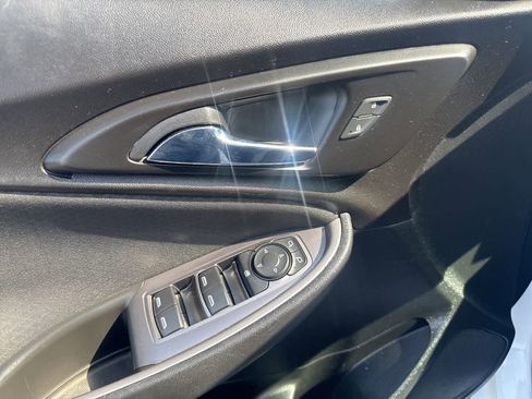 Used 2020 Chevrolet Malibu RS FWD image 18