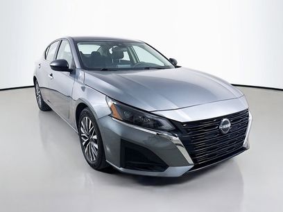 Used 2025 Nissan Altima 2.5 SV