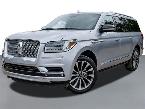 Used 2020 Lincoln Navigator L Reserve image 4