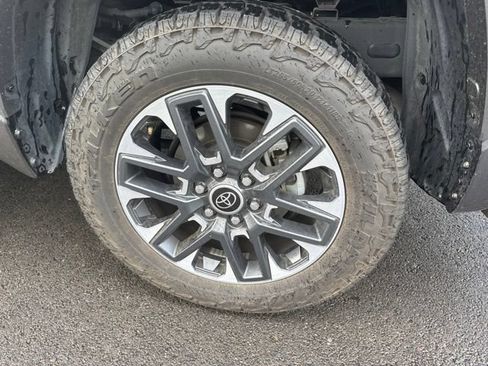 Used 2024 Toyota Tundra Limited AWD/4WD image 10