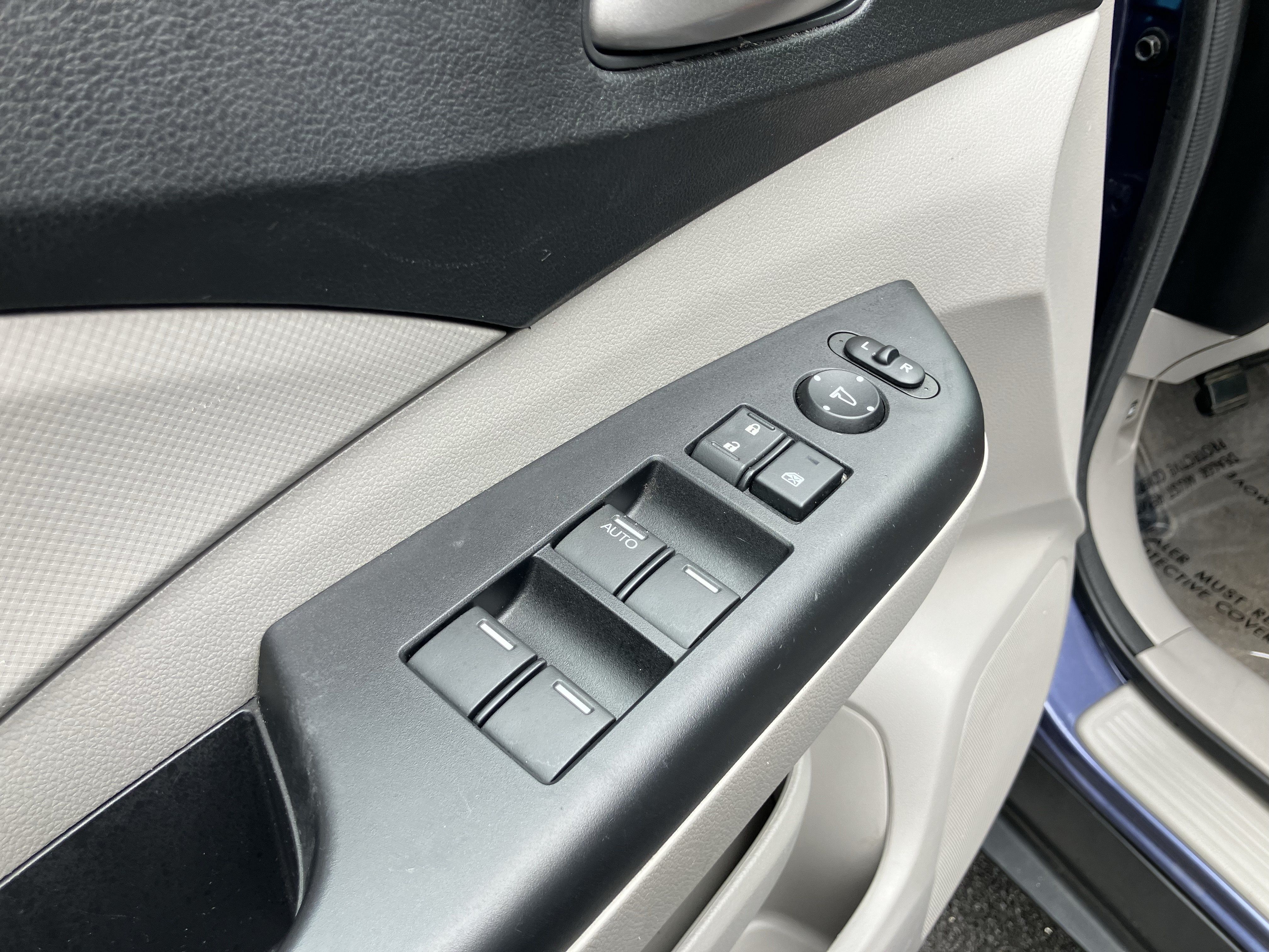 Used 2014 Honda CR-V LX image 15