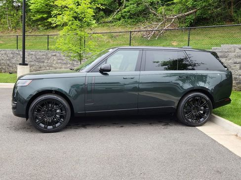 New 2026 Land Rover Range Rover Long Wheelbase SE AWD/4WD image 6