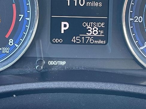 Used 2019 Toyota Corolla LE image 37