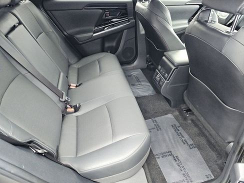 Used 2023 Toyota bZ4X Limited image 5