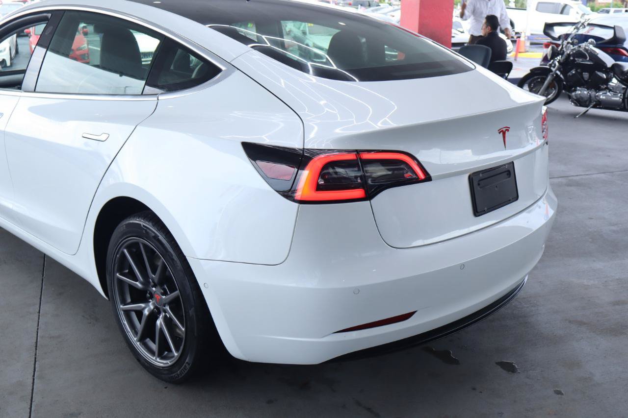 Used 2019 Tesla Model 3 Standard Range Plus RWD image 9