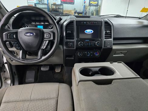 Used 2019 Ford F150 XLT image 3