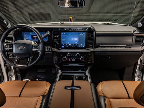 Used 2024 Ford F350 Platinum image 15