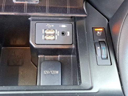 Used 2022 Lexus GX 460 Premium w/ Premium Package image 27