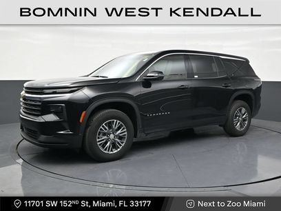 Used 2025 Chevrolet Traverse LT