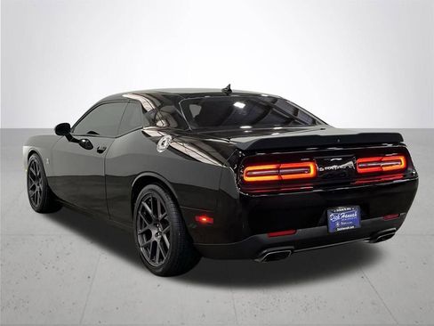Used 2018 Dodge Challenger R/T Scat Pack w/ Driver Convenience Group RWD image 14