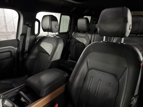 Used 2022 Land Rover Defender 110 X-Dynamic SE image 41