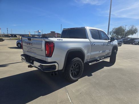 Used 2019 GMC Sierra 1500 SLT w/ SLT Convenience Package image 3
