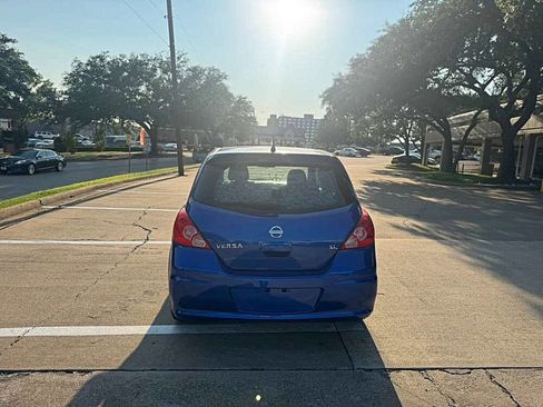 Used 2010 Nissan Versa 1.8 S w/ Premium Pkg image 5