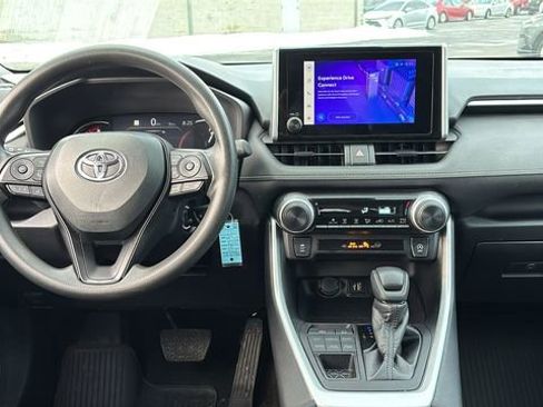 Used 2024 Toyota RAV4 LE image 7