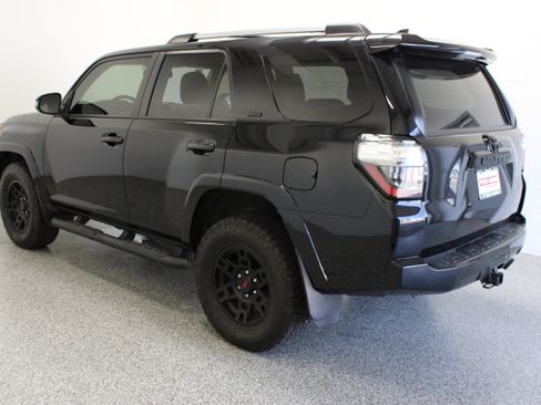 Used 2023 Toyota 4Runner SR5 Premium w/ Moonroof Package AWD/4WD image 9