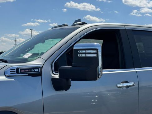New 2026 GMC Sierra 2500 SLT w/ SLT Premium Package AWD/4WD image 15