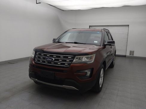 Used 2016 Ford Explorer XLT w/ Equipment Group 202A AWD/4WD image 15