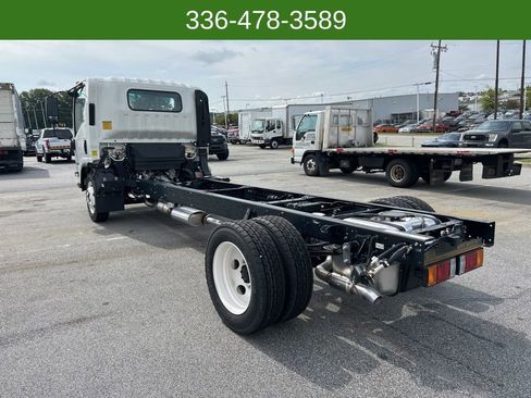 New 2024 Isuzu NPR image 3