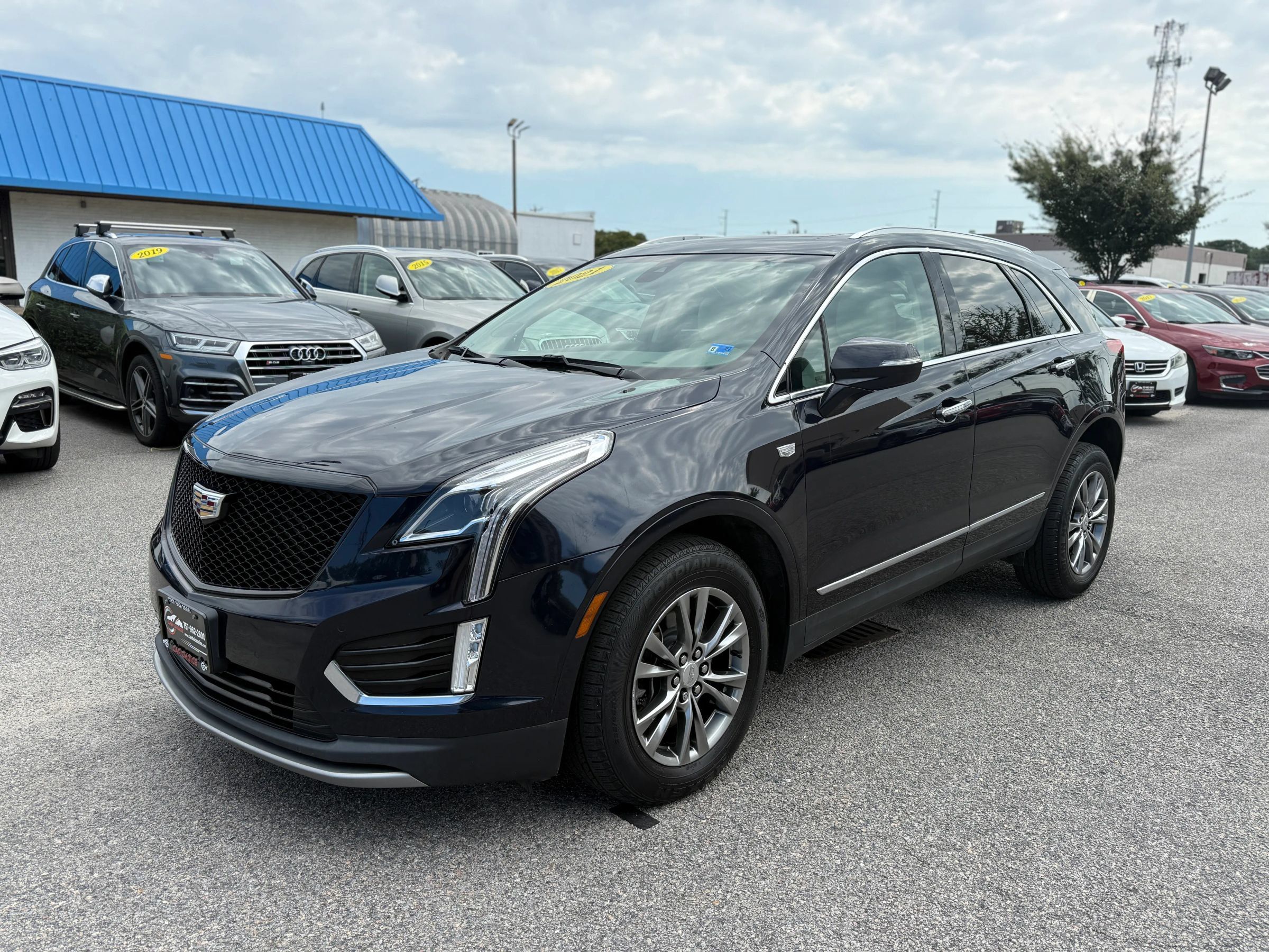 Used 2021 Cadillac XT5 Premium Luxury AWD/4WD image 4