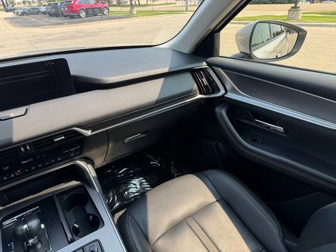Used 2025 MAZDA CX-90 3.3 Turbo w/ Preferred Package AWD/4WD image 2